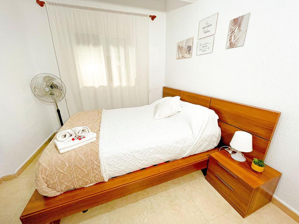 Apartamento centro playa estación de tren Málaga Exterior foto
