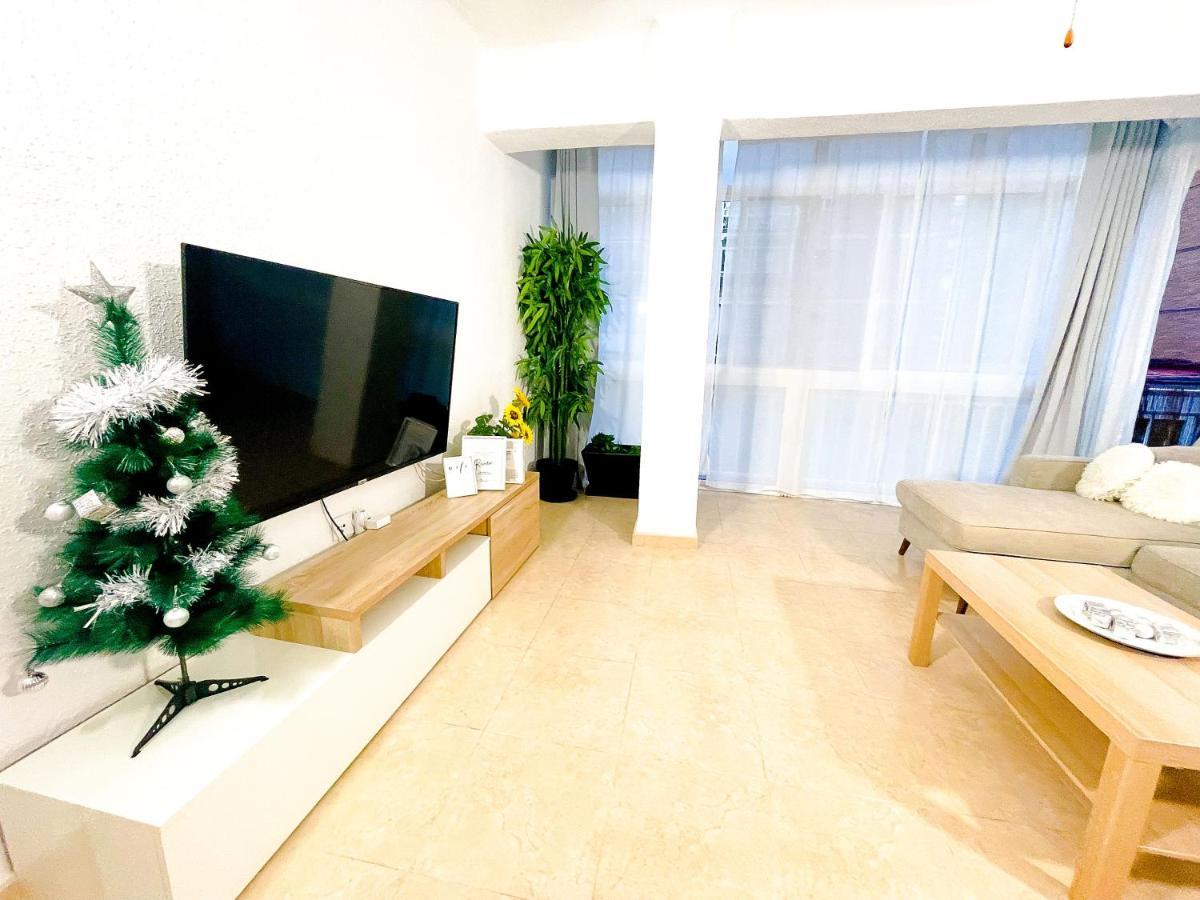 Apartamento centro playa estación de tren Málaga Exterior foto